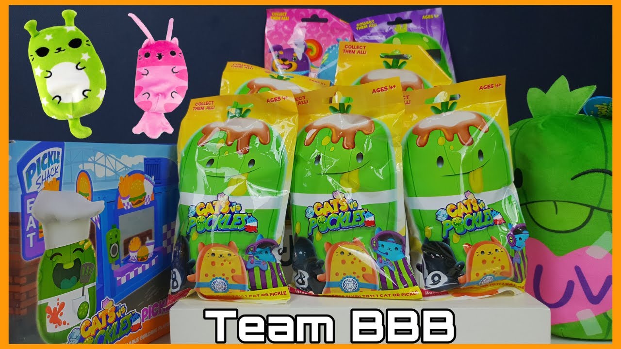 CATS VS PICKLES GOLD SERIES and the PICKLE Shack! Dogs vs Squirls Blind bag plushies unboxing