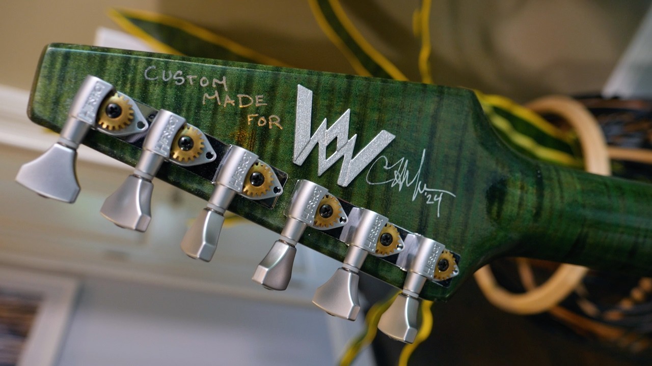My friend built me an INSANE guitar.
