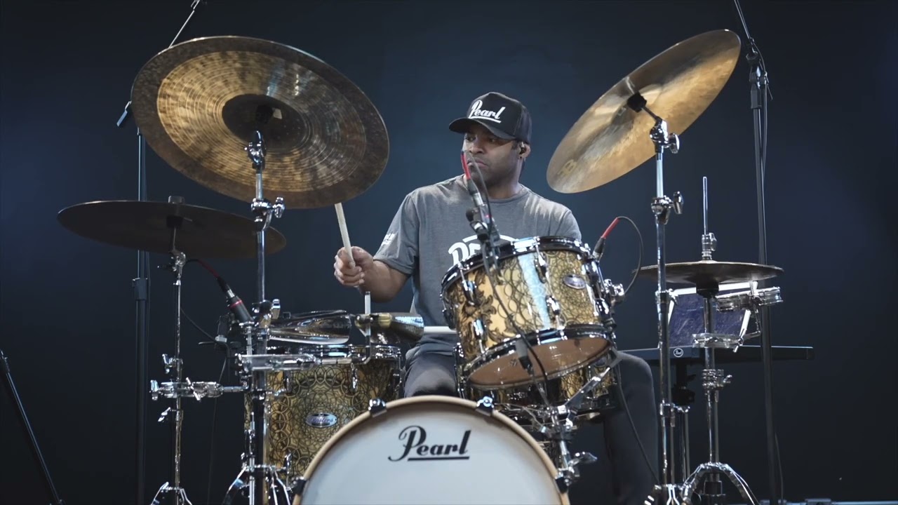 BRAZILIAN SAMBA JAZZ - VIRANDO A ESQUINA - PEARL DRUM BRASIL