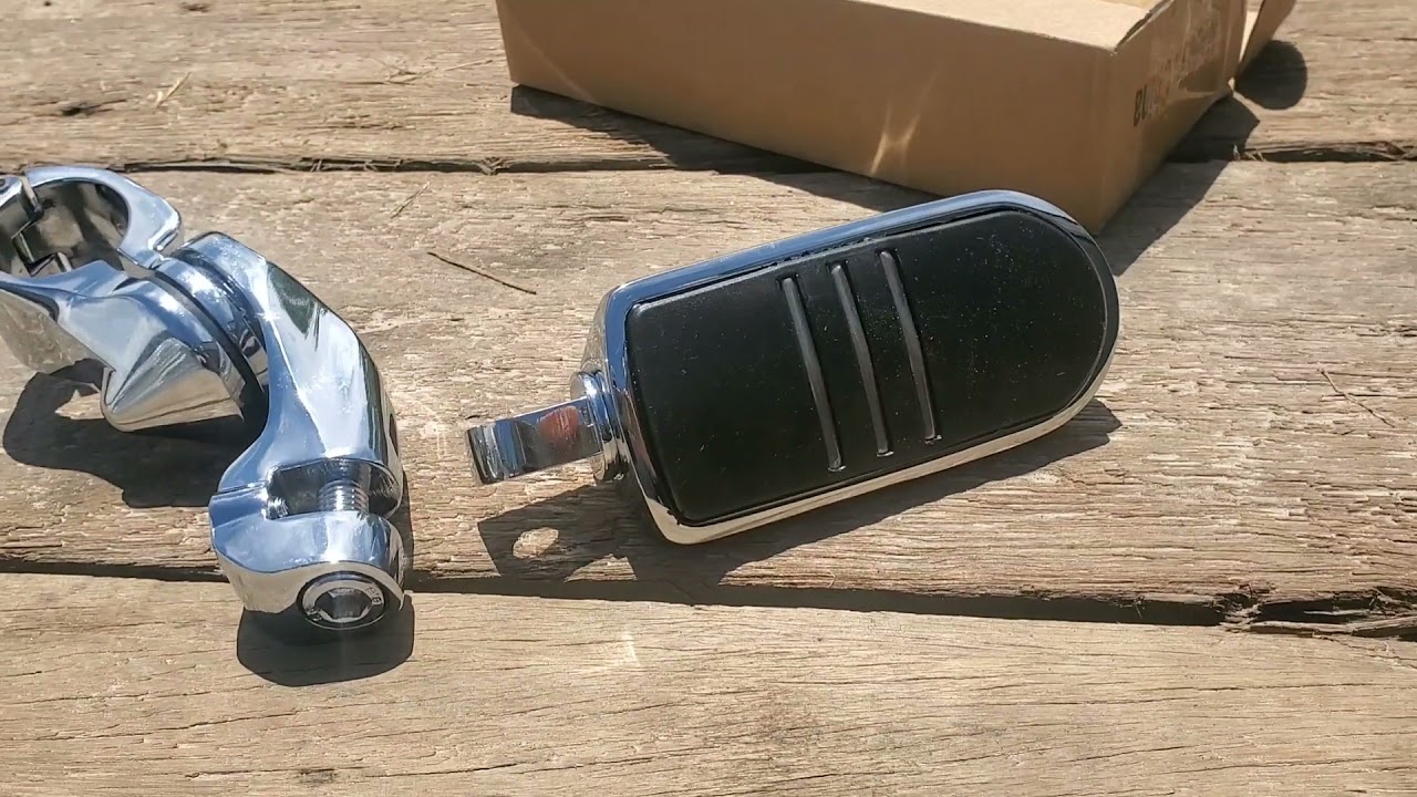 How to put highway pegs on a Harley Ultra with Lowers
