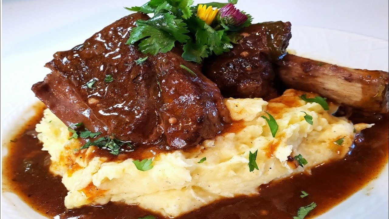 RED WINE BRAISED BEEF SHORT RIBS recipe