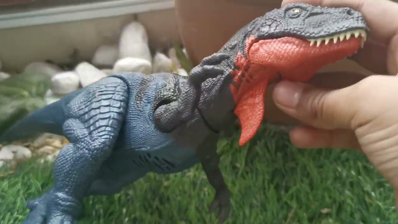 Dinosaurs Caught on Camera in the Wasteland 💣 | Real Survival Thriller