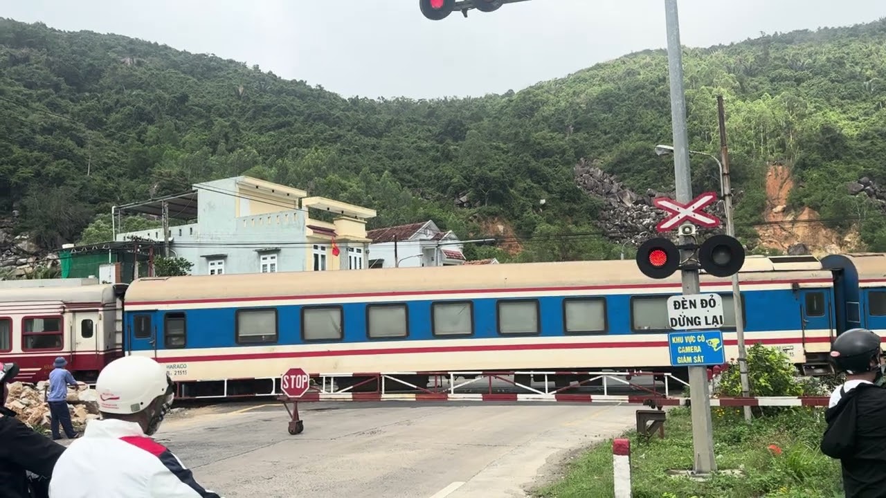 T&agrave;u SE9 v&agrave;o ga Hảo Sơn tr&aacute;nh t&agrave;u SE8(2026)