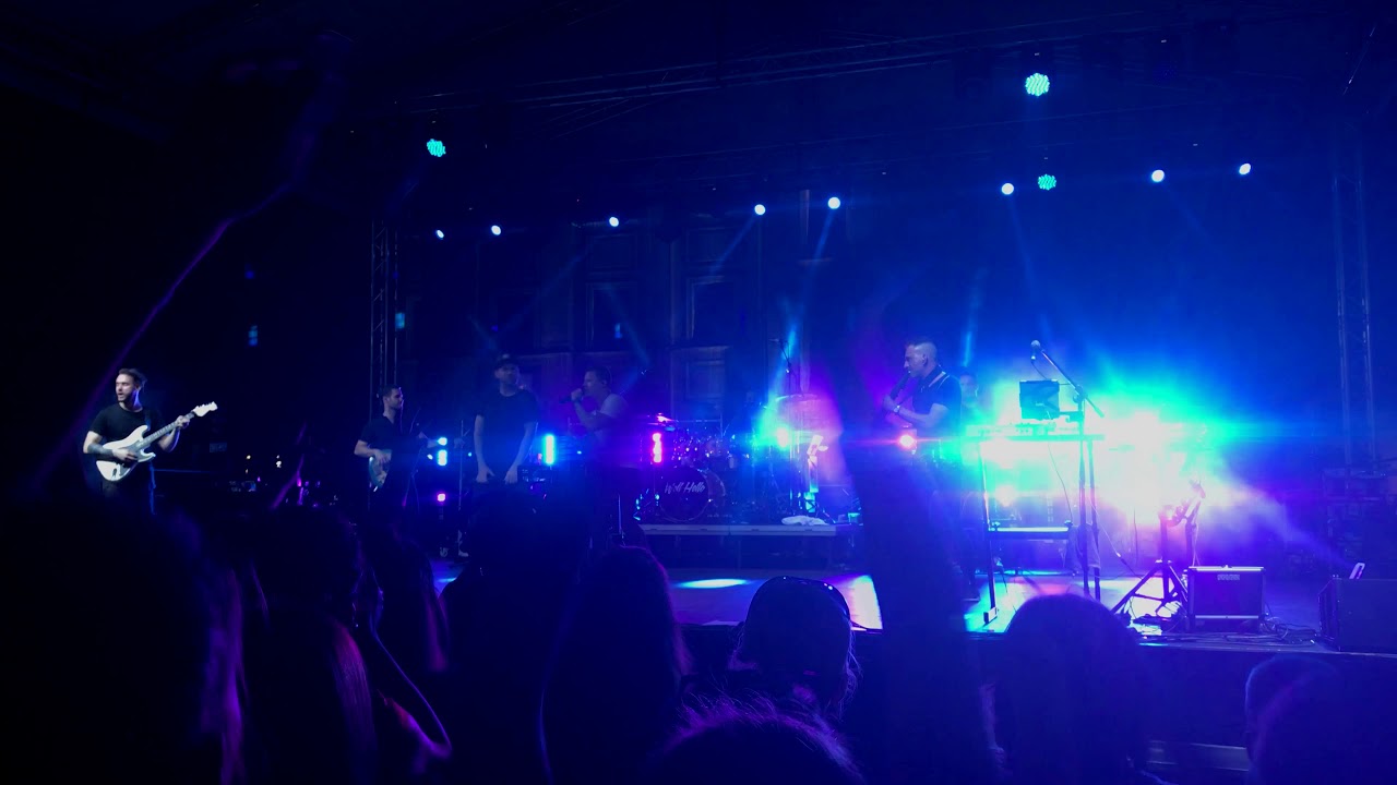 Wellhello - A V&aacute;ros szemei Live @ Győr 2018.07.28.