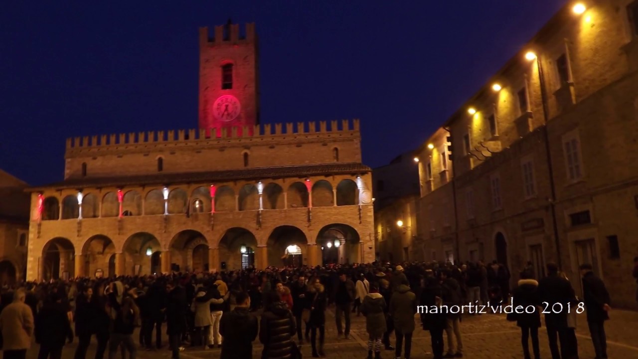 Offida, Palazzo Comunale - Das Rathaus  (manortiz)