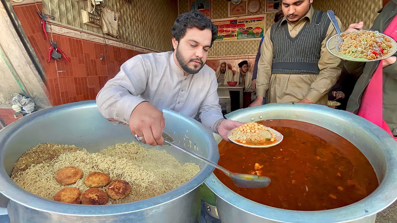 BEEF CHAWAL NASHTA - ADNAN SAMI BEEF CHAWAL | PAYA CURRY CHAWAL | CHANA CHAWAL PAKISTAN STREET FOOD