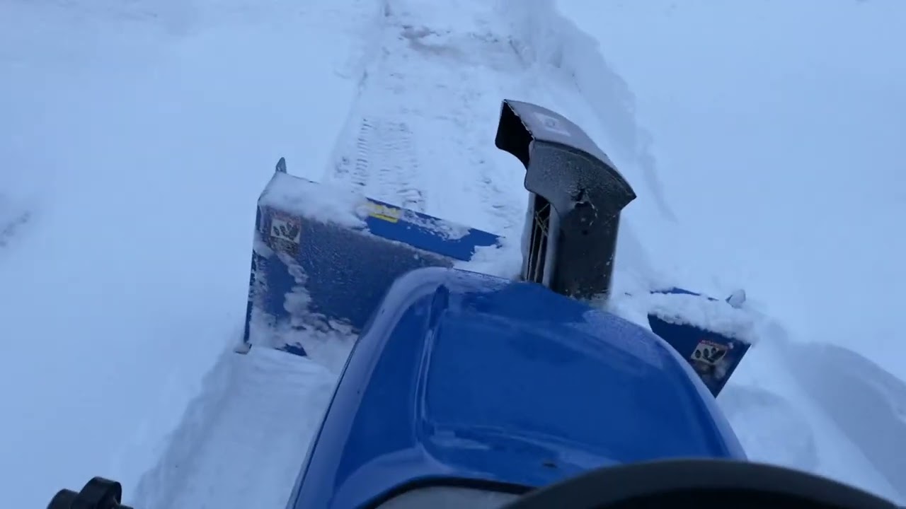 New Holland 25s 50rs blower deep snow