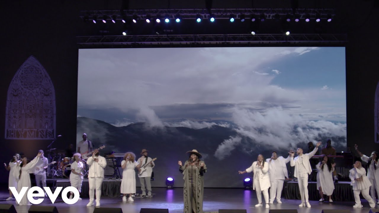 Tasha Cobbs Leonard - Holy (Performance Video)