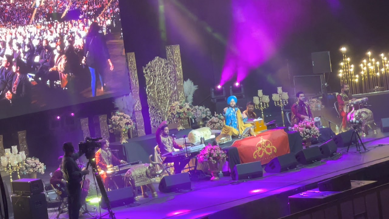 Jina vich hundi aksar gal muh te kehn di aadat- satinder sartaaj Abbotsford live 2021