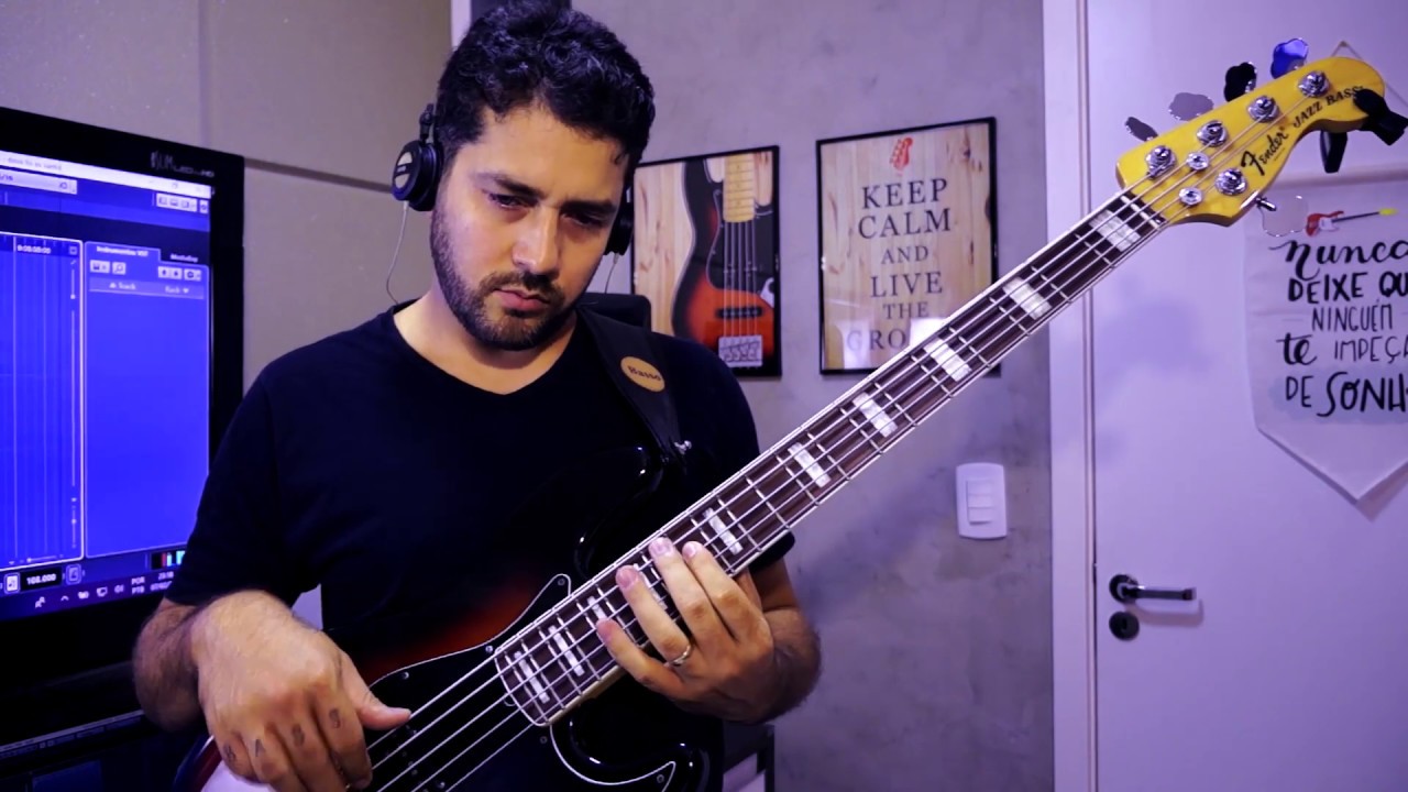 Danielle Cristina - Deus tú és Santo  (Bass Cover)