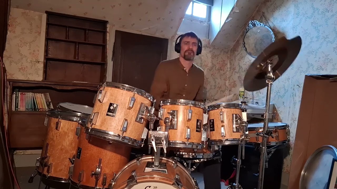 Un jour un groove ! Travail pour Fast Fashion (Depeche mode rock) ❤️🙏🤘