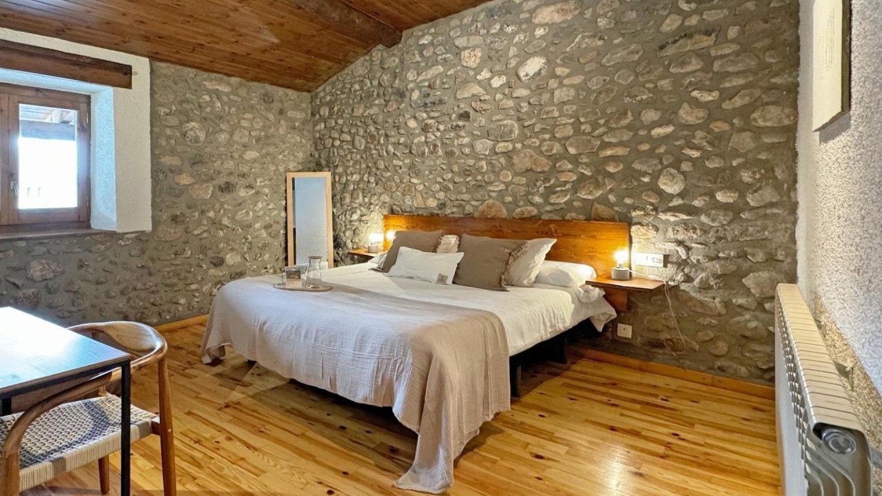 Hotel Cal Rei de Tallo | Bellver de Cerdanya, Spain | Hotel Review ⭐