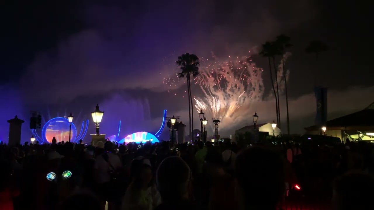 EPCOT Disney 2023 New Year Fireworks Show