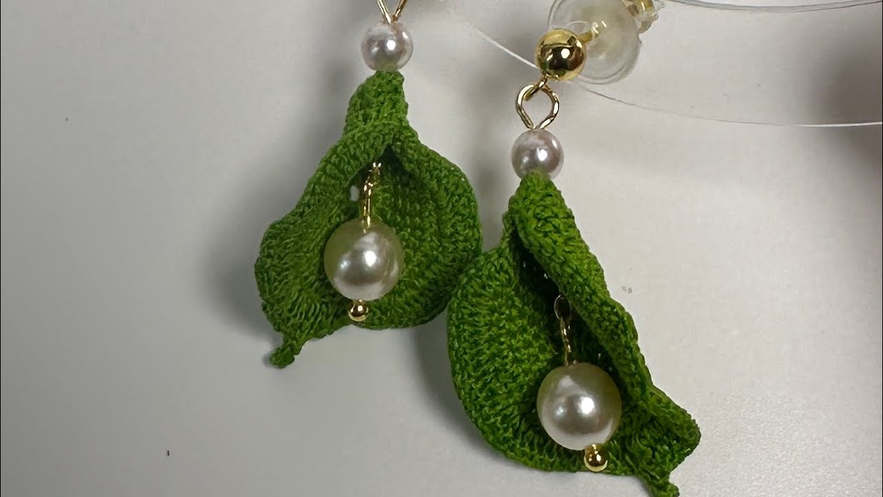 How to Crochet Tiny Calla Lily Earrings
