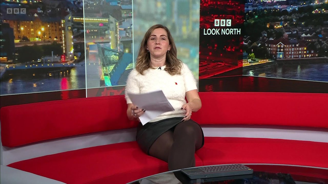 Jessica Lane - Pantyhose & Leather Mini Look North 30Oct2025