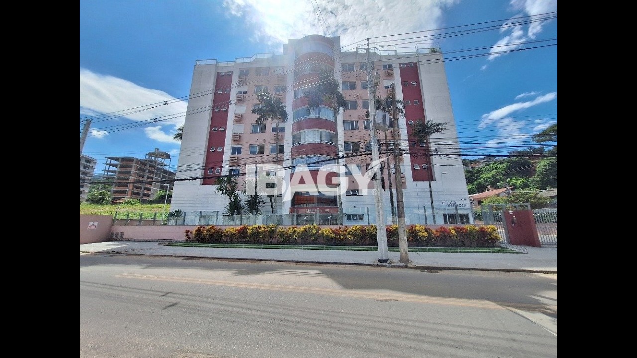 Apartamento com 2 dormitórios no bairro: Saco Grande