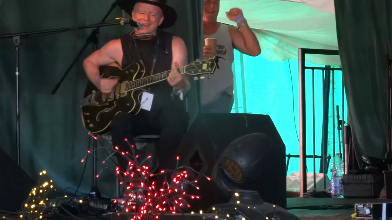 Glastonbury festival 2025 part 12 , Music from toad hall ,Inc Duo Ruut