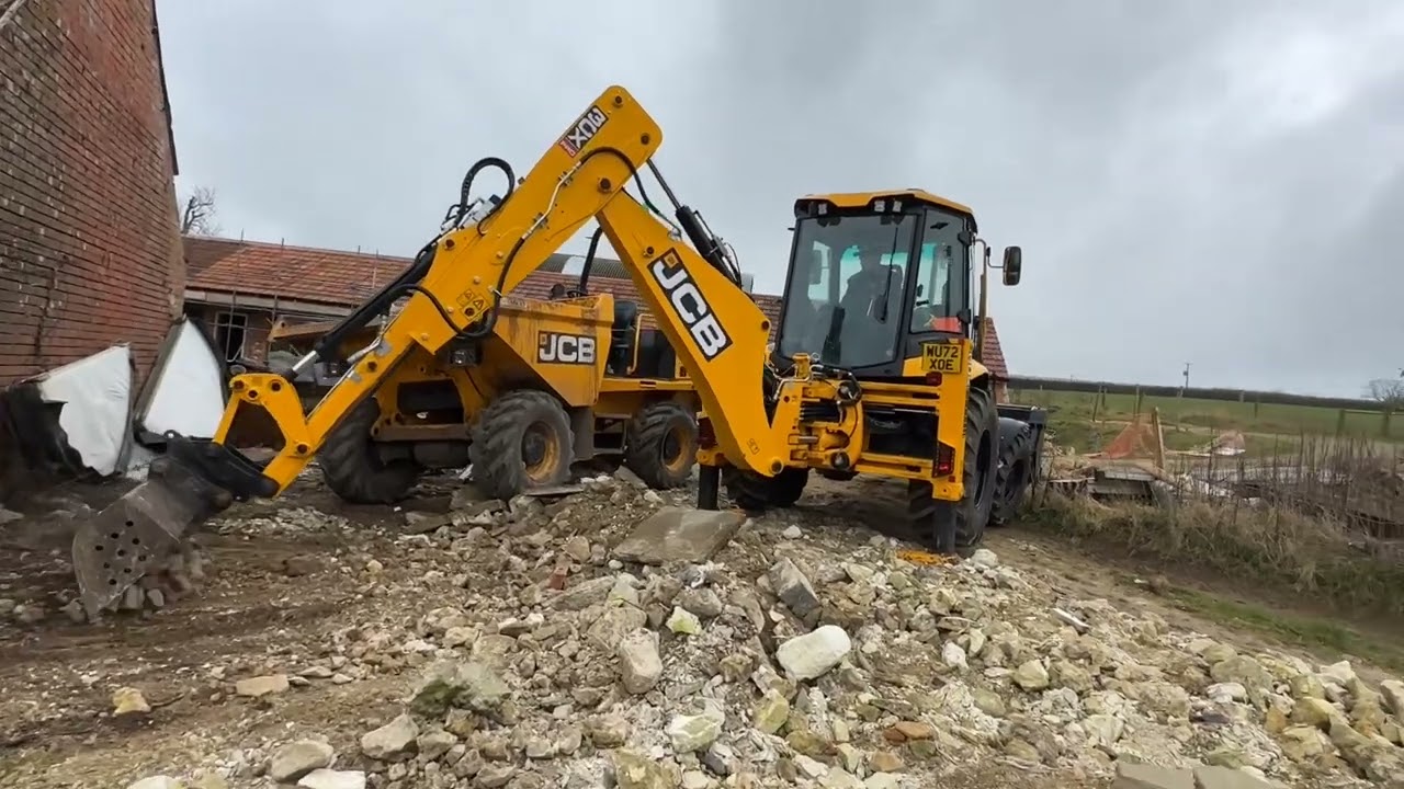 Pete Cockrem Plant Hire New JCB 3CX