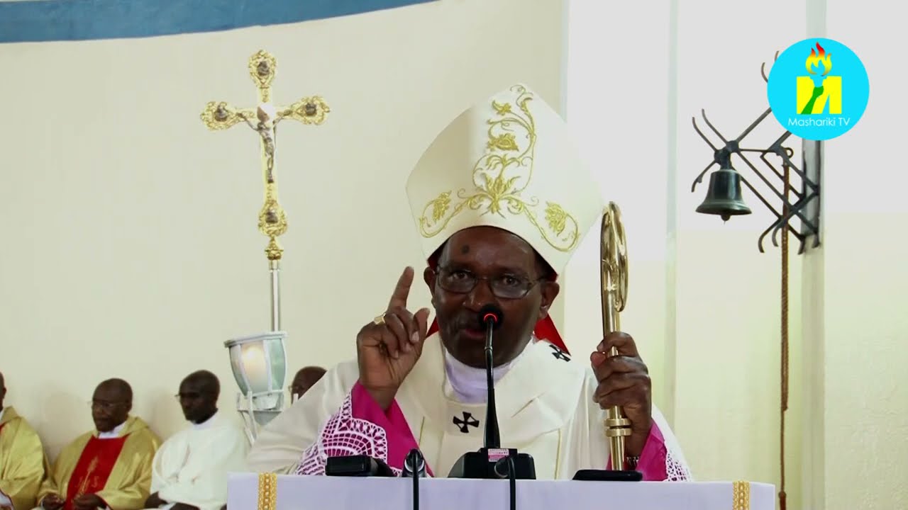Insiguro Musenyeri Banshimiyubusa yatanze ku Nkuka y'imisa ya Krisma n'umunsi mukuru w'abasaserdoti