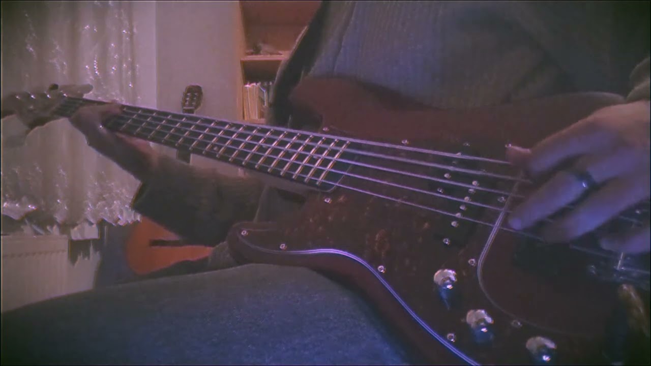 Adamlar - Dalgalı (Bass Cover)