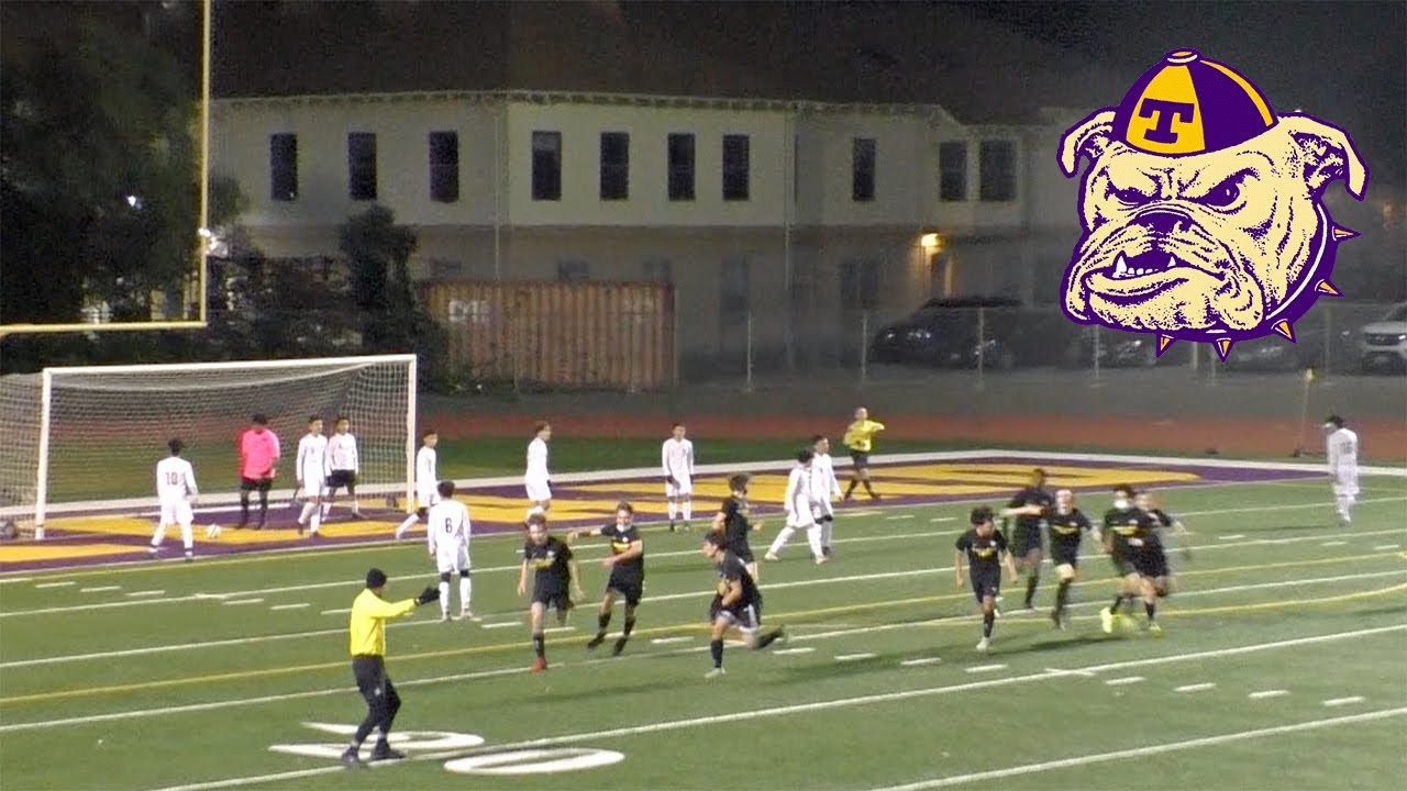 1/28/2022 - Oakland Tech Varsity vs LPS Richmond Varsity (D, 3-3)