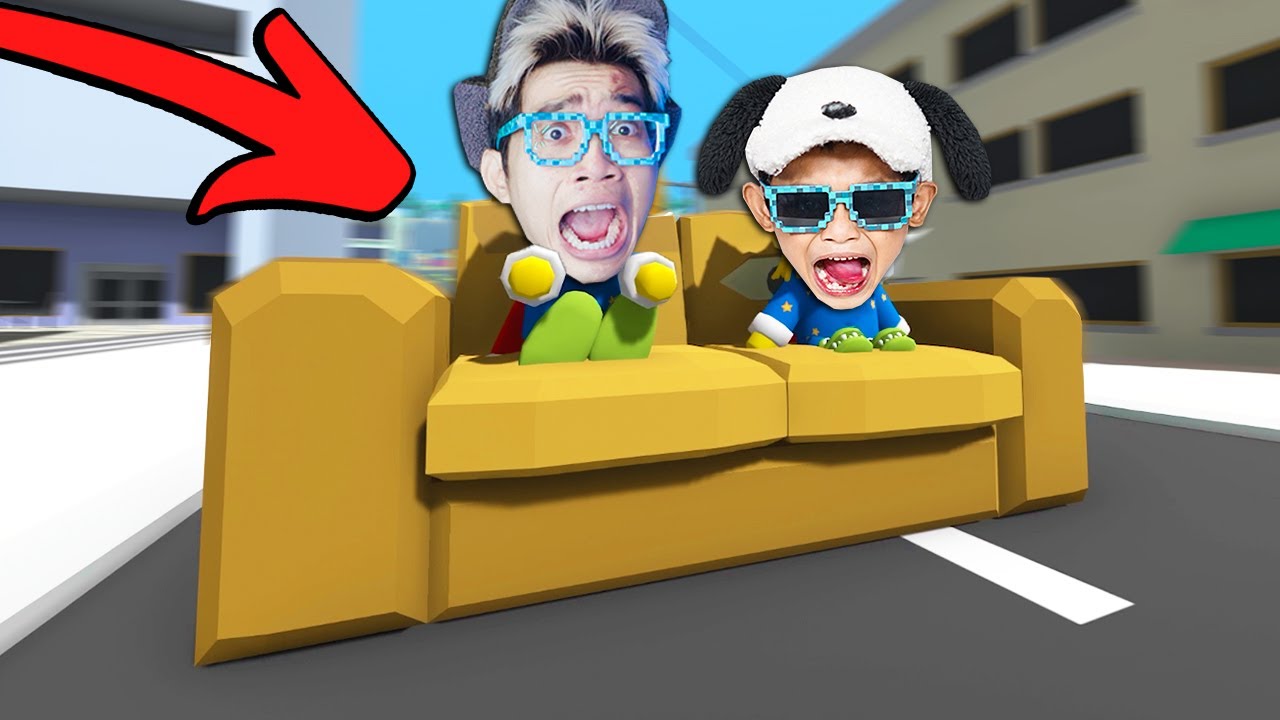 KITA MEMBUAT MOBIL DARI SOFA HIDUP YANG DILARANG NOTCH DI WOBBLY LIFE!!!