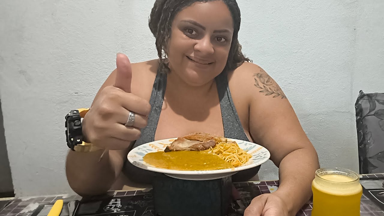 Nossa paz voltou gente,vem ver nosso almocinho que está delicioso 😋 se inscreva no meu canal curte 😘