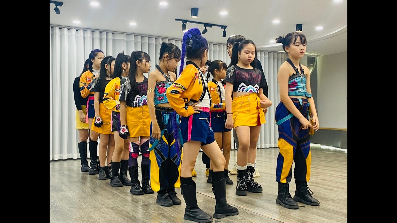 💥 Ai Ngầu Nhất Trong Battle Dance Này? | Who’s The Coolest? #Shorts 😎