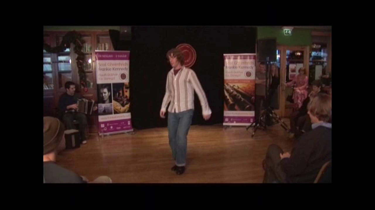 Reel steps / Seosamh Ó Neachtain, dancer