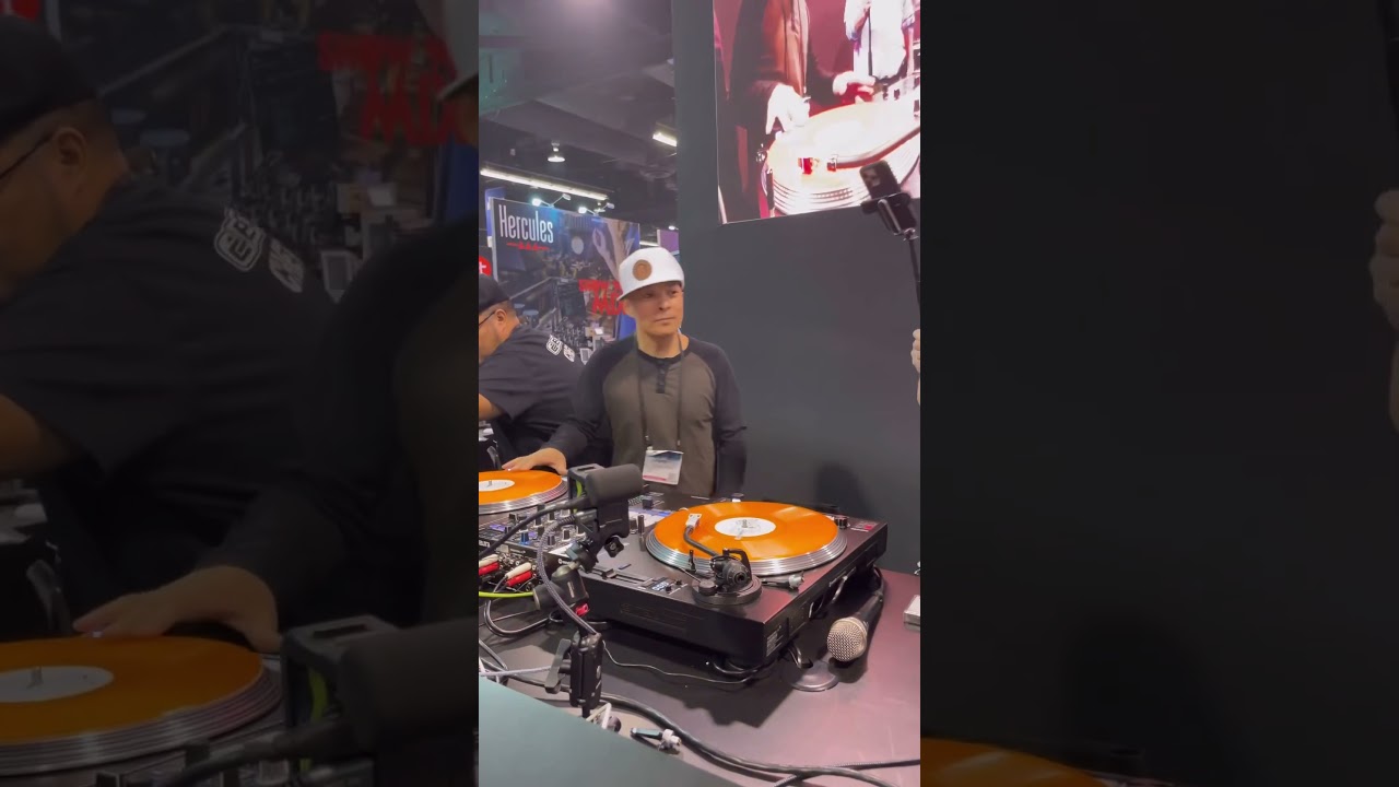 DJ Scratch Vinyl vs Cassette tape! 👀 #shorts (via @thudrumble)