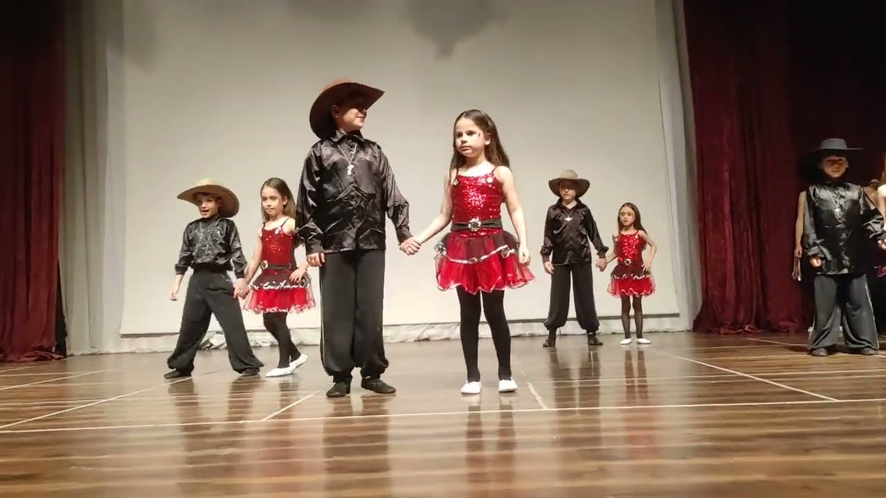 2 / PENFOLK GELENEKTEN GELECEĞE SENE SONU GECESİ