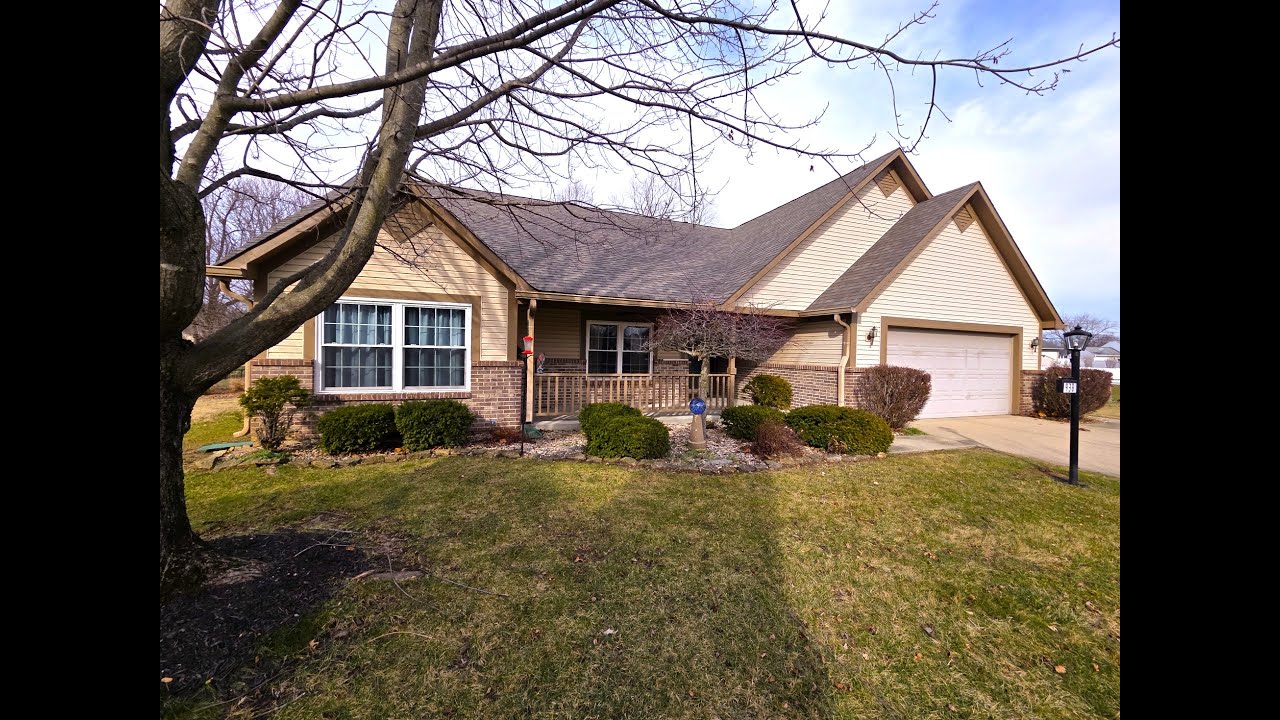 938 Eagle Brook Cir Shelbyville, IN | MLS# 22080172 | www.callcarpenter.com