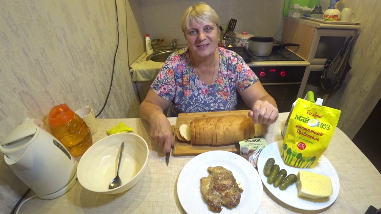 Горячие бутерброды с курицей . Заменят Вам Гавайскую Пиццу .