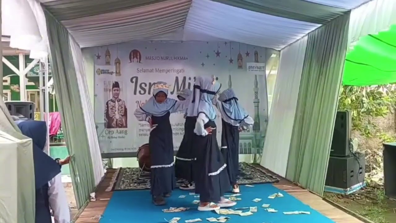 Eih Yalli Biyohsal - mix - tari anak