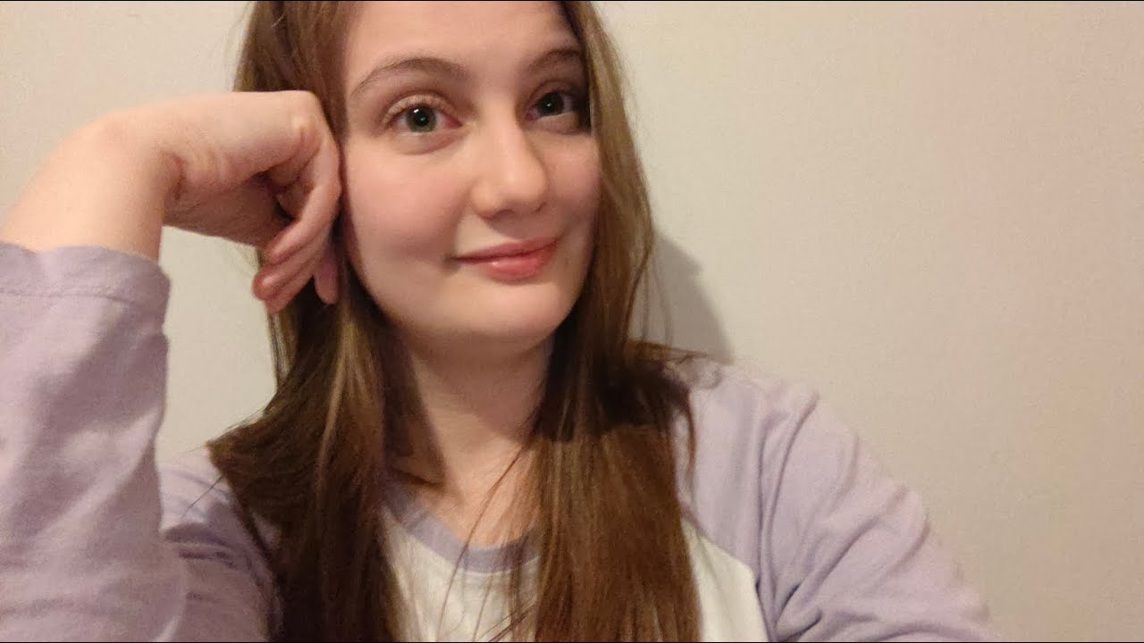 ASMR | Whispers And Gum Chewing