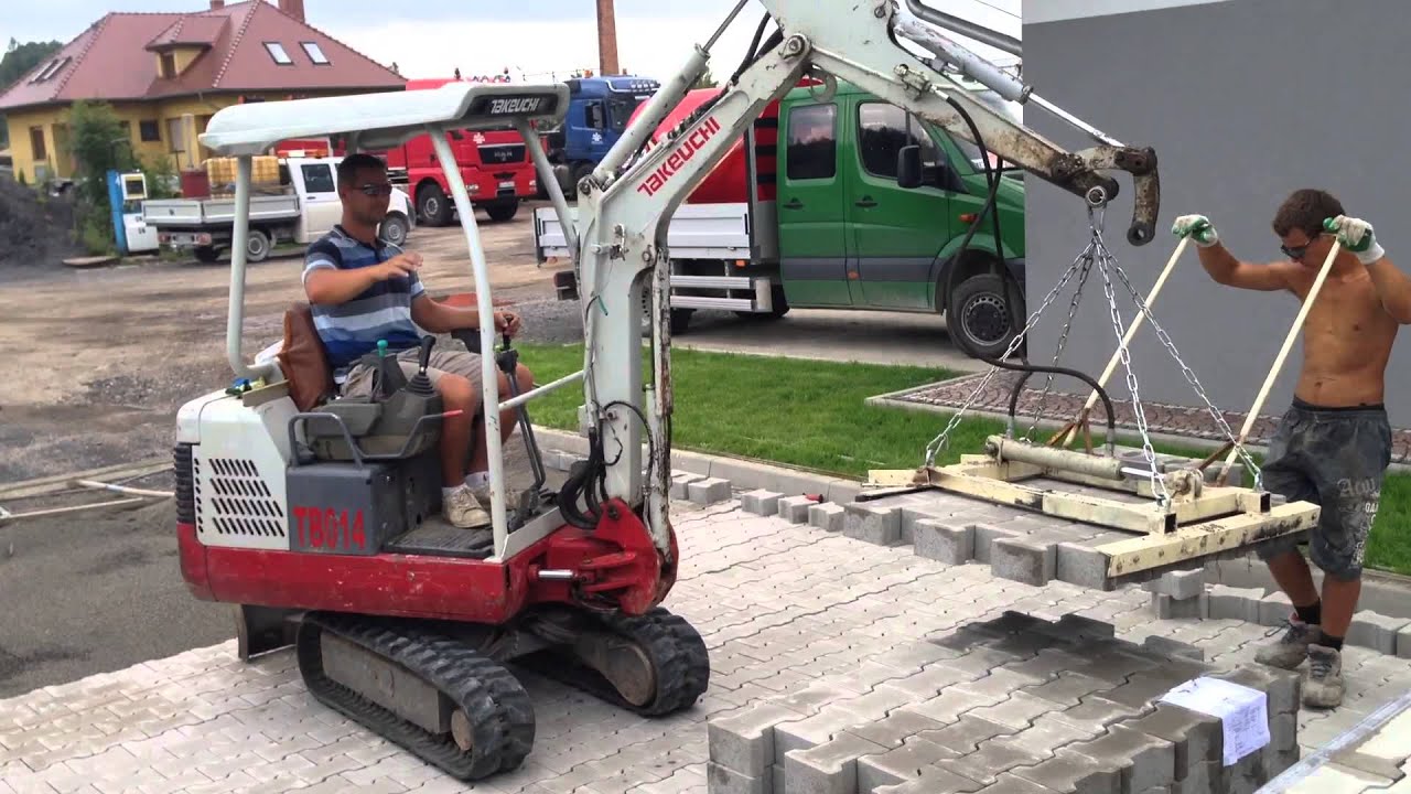 maszynowe układanie kostki brukowej 