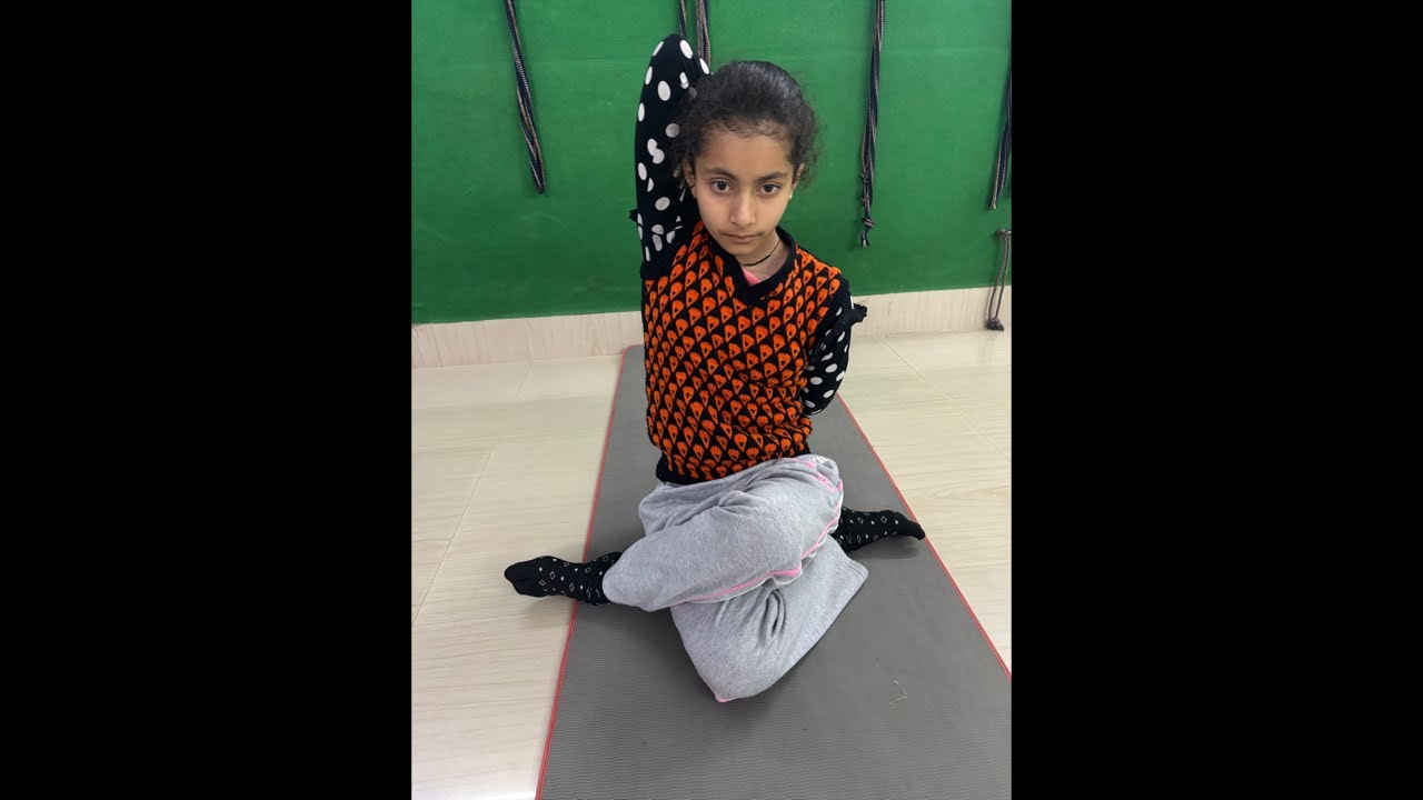 Come on guys, be fit and healthy |Yoga session with Dr. Sandhya