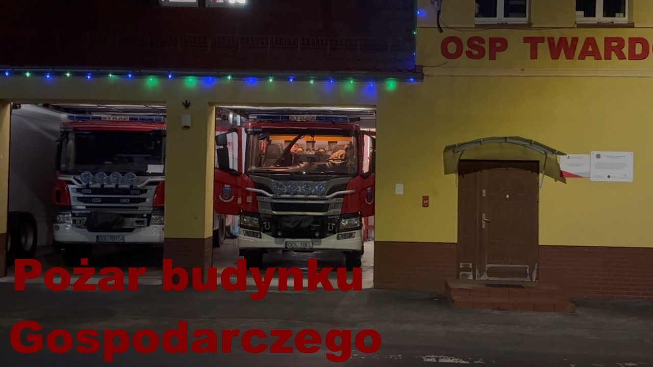 Alarmowo Wyjazd Dwóch Zastępów z OSP KSRG Twardogóra (519[D]65 oraz 519[D]61) do pożaru budynku.