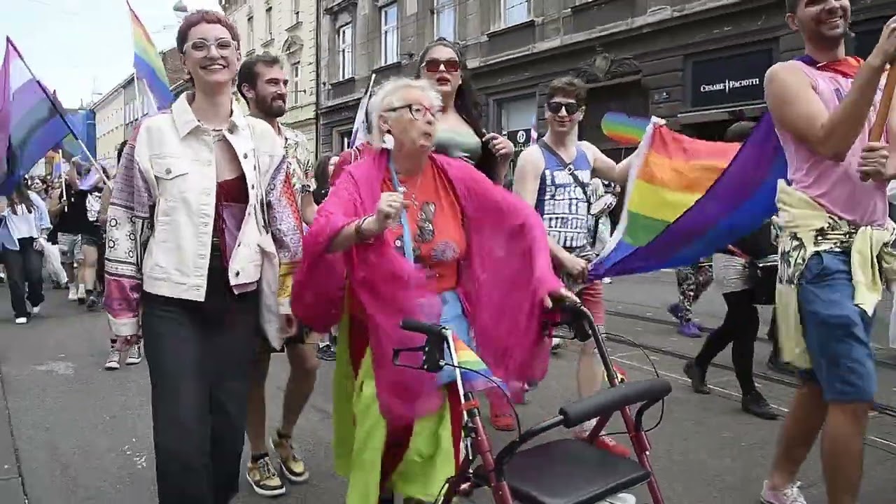 Povorka ponosa LGBTIQ+ zajednice pod geslom Ustale i ostale! - Ustali i ostali! u Zagrebu