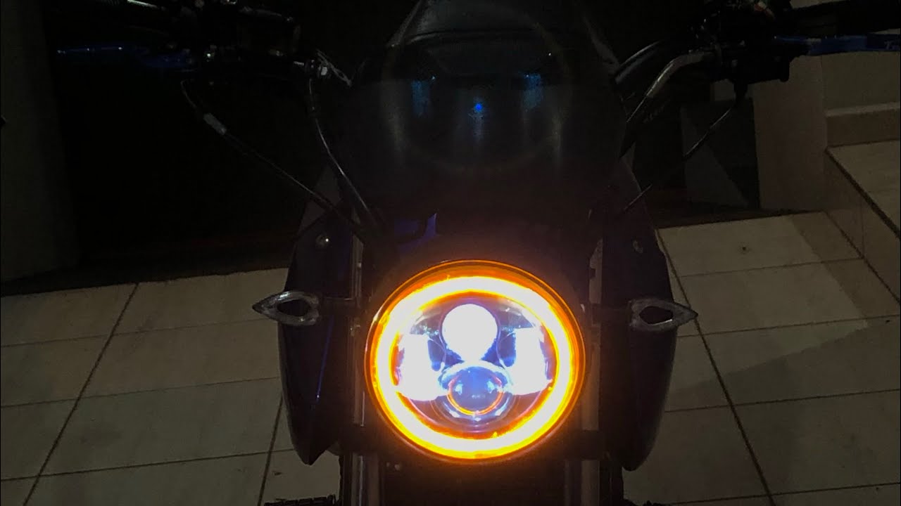 FAROL EM LED NA CBX 250!! Um dos melhores far&oacute;is pra carburada.