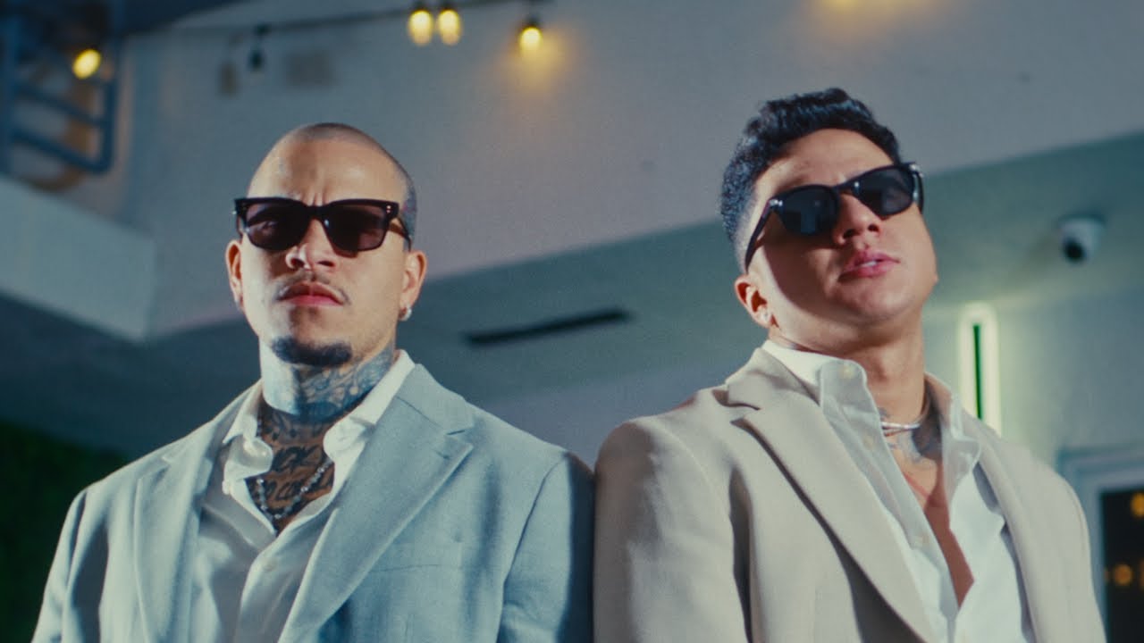 Divan, El Chulo - Todo Me Parece Bonito (Video Oficial) 