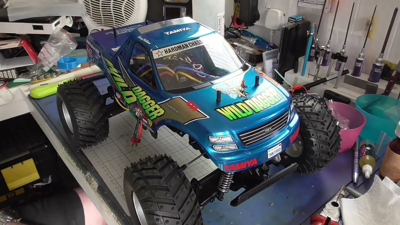 Tamiya Wild Dagger Truck 23 years old, time for a service and lets get it running