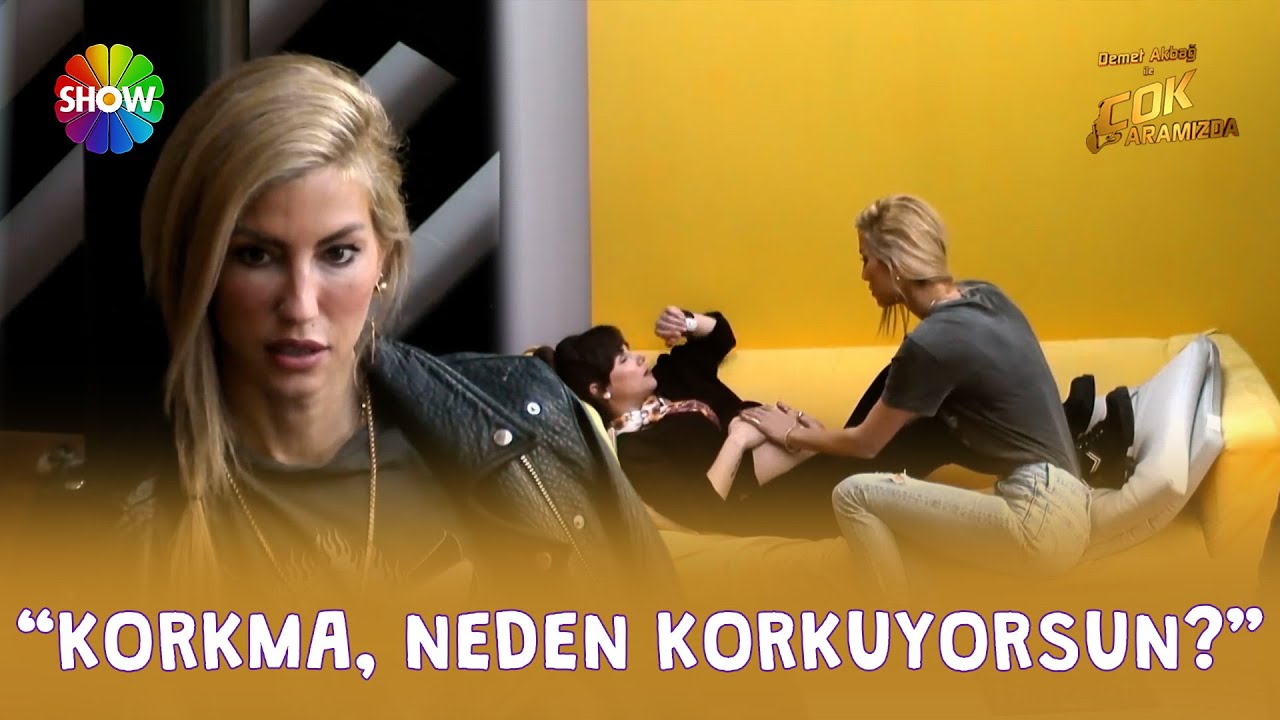 Çağla Şikel’in doğum sancısı şakası devrede! | Demet Akbağ ile Çok Aramızda