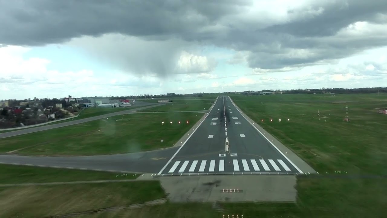 B738 Ryanair arrivals to Vilnius airport