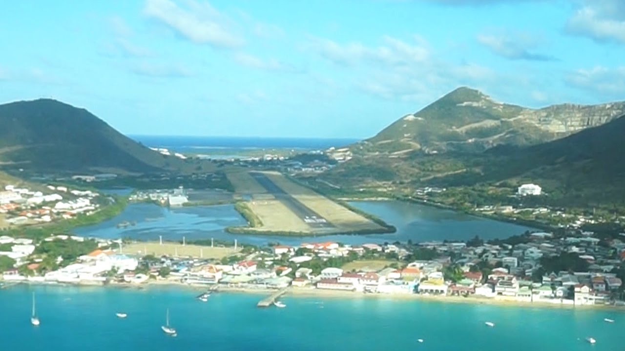 Saint Barth to Sint Maarten  ...Landing Grand Case Esp&eacute;rance by St Barth Commuter plane