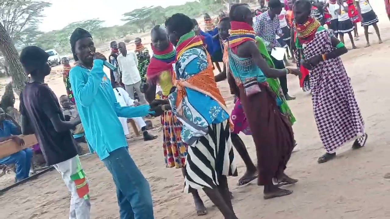Shackman platinize performing live kaaroge village.