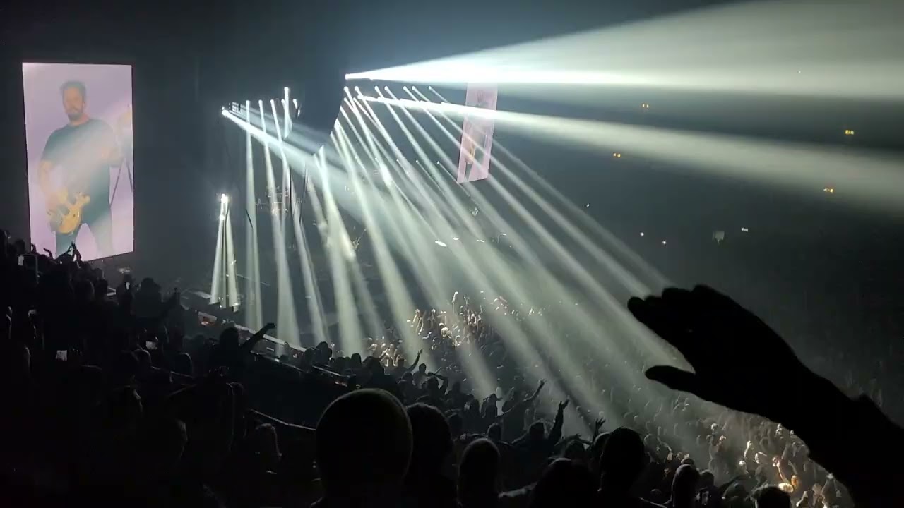 Papa Roach - Between Angels and Insects (London, Wembley Arena, LIVE, 2025)
