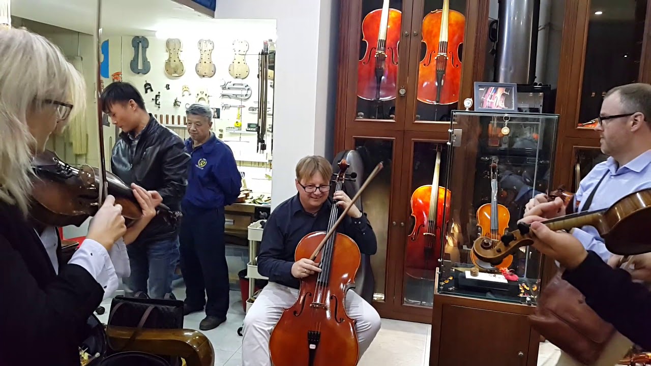 Stand by me - Altra Volta string quartet. Spontaneous new recording in music shop in China