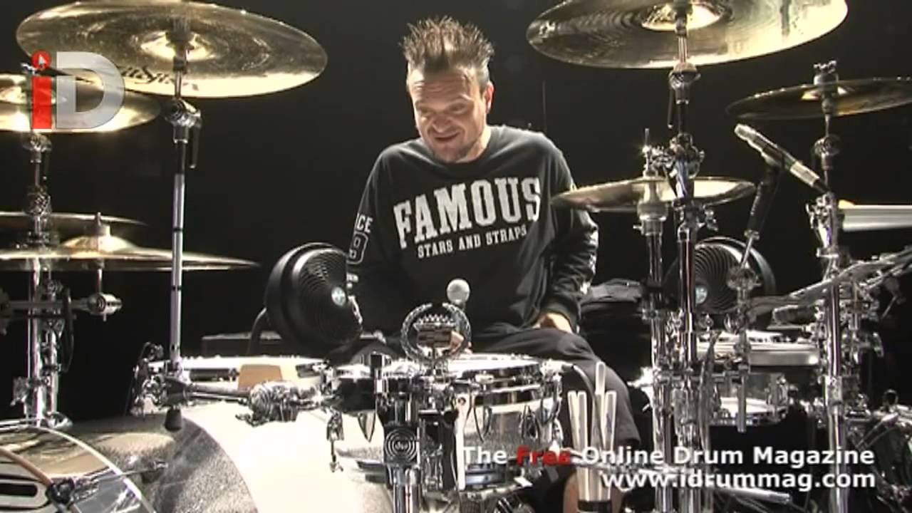 Travis Barker Drum Kit Tour - Blink 182 European Tour Kit - iDrum Magazazine