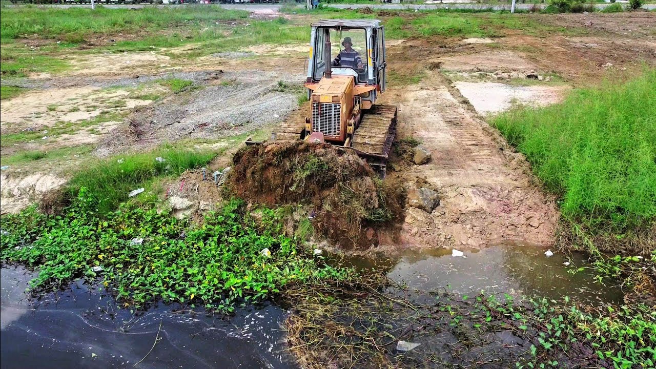 First Start Opening Amazing Project!! Landfill Delete Flooded Area Using Skills Dozer Pushing Stone